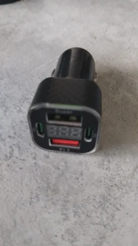 Dual PD 4 in 1 Fast Charger with Voltage Display photo review