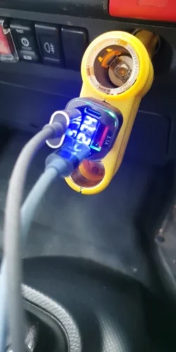 Dual PD 4 in 1 Fast Charger with Voltage Display photo review