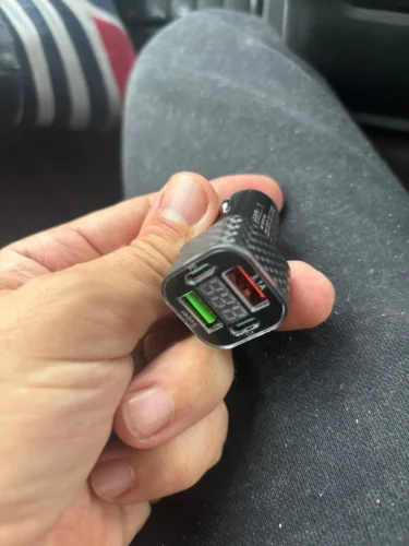 Dual PD 4 in 1 Fast Charger with Voltage Display photo review