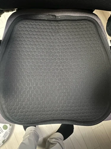 Gel Cool Summer Seat Cushion - Black & Blue photo review