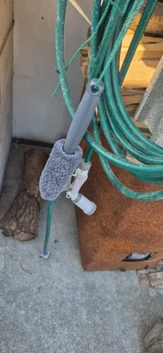 Microfiber Wheel & Rim Cleaning Brush - Blue & Grey photo review