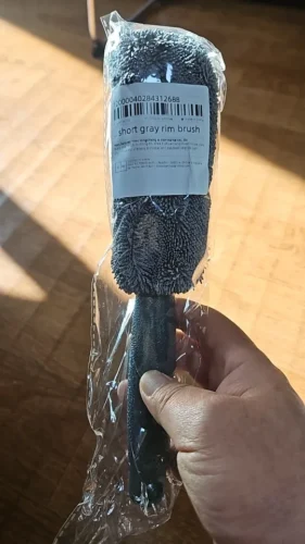Microfiber Wheel & Rim Cleaning Brush - Blue & Grey photo review